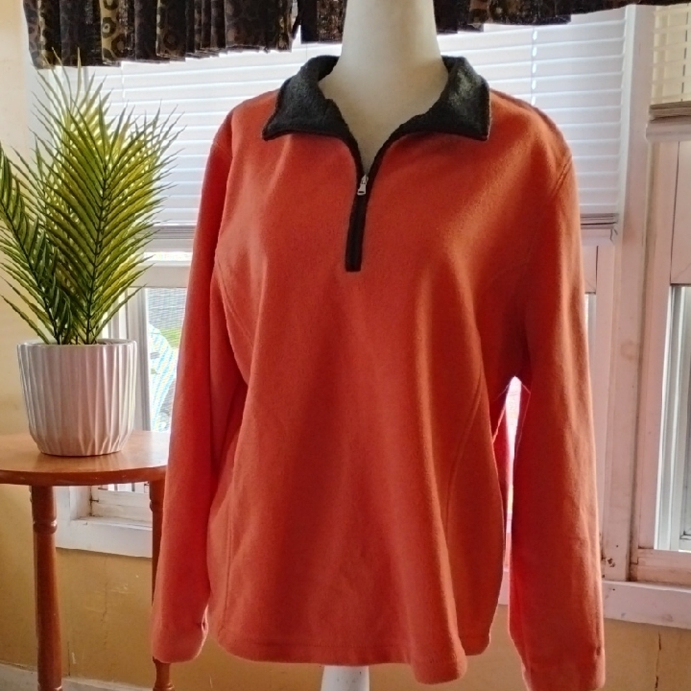 EUC WOMEN'S QUARTER ZIP FLEECE TOP